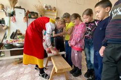 Путешествие-по-русской-избе_02